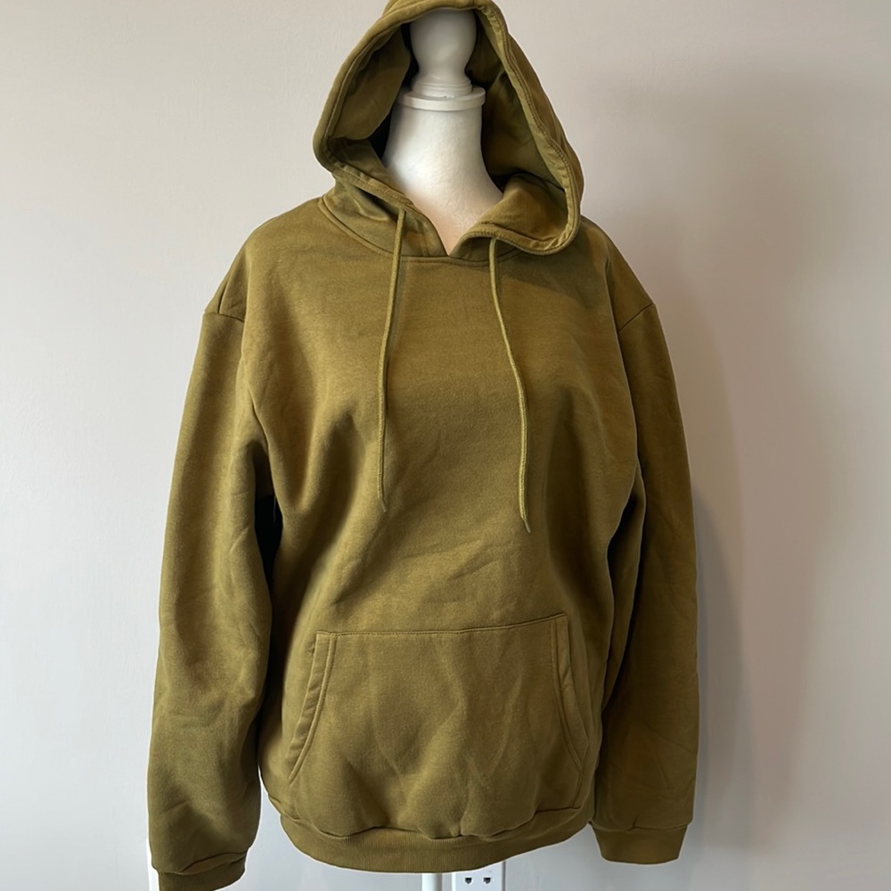 NWOT Mens CRISP Sweatshirt